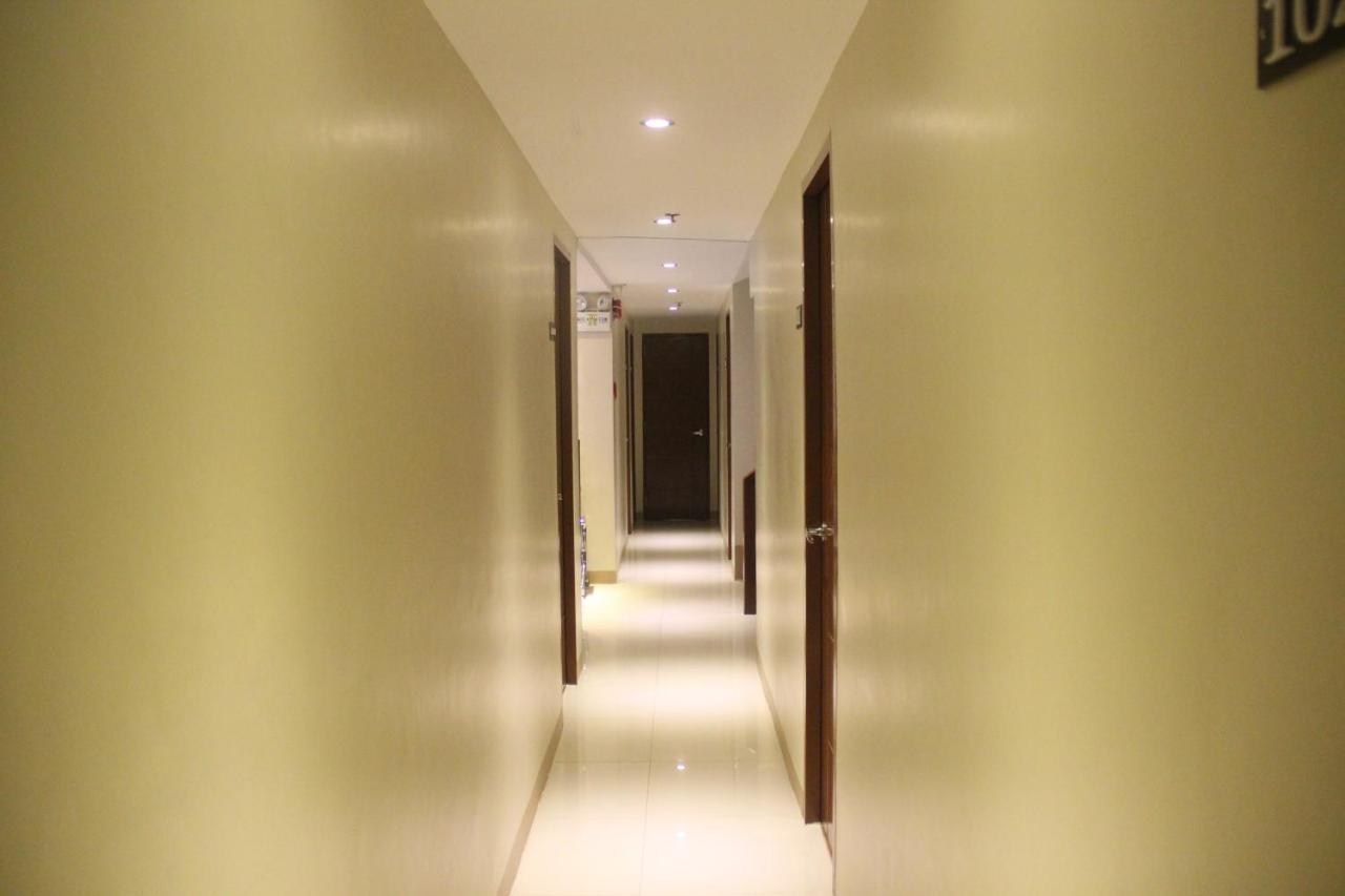 Happytelle Hotel Dipolog Exterior photo